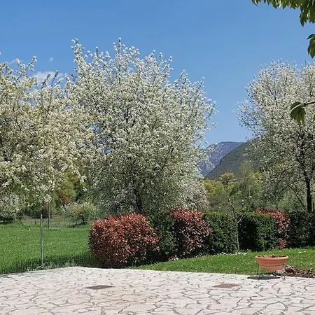Ξενώνας Ιι Σε Αγροικία Με Τζακι Kalavryta Exteriér fotografie